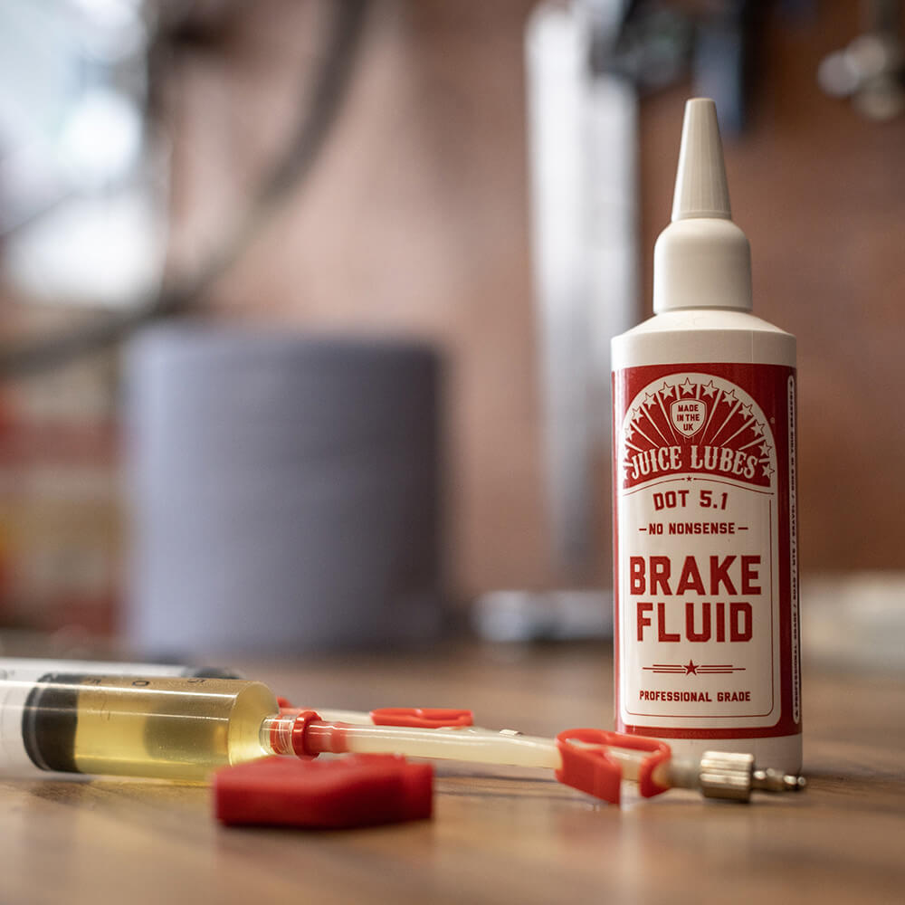 thumbnail image 2 of Lucas Oil DOT 4 Synthetic Brake Fluid//Quart 2 of 14